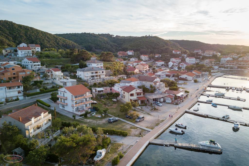 Tomulic Jasna I Miljenko Daire Supetarska Draga Dış mekan fotoğraf